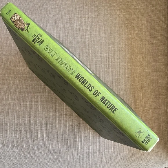 Walt Disney's Books "STORIES FROM OTHER LANDS" "WORLDS OF NATURE" 1965 - Picture 3 of 12